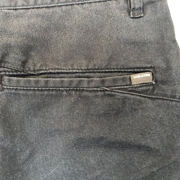 Volcom Mens Chino Shorts Size 30 Flat Front Casula Summer Pockets Black Cotton - Picture 10 of 12